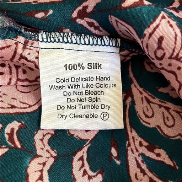 Hannah Artwear 100%Silk  Designer Teal and Pink Patterned Flowy Top - Picture 4 of 11